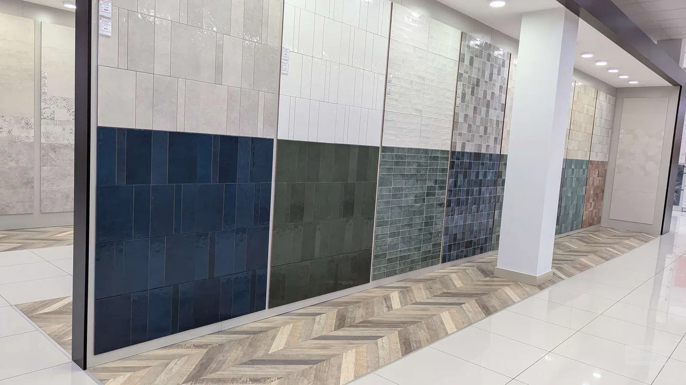 Большой ассортимент керамической плитки в магазине IDEAL