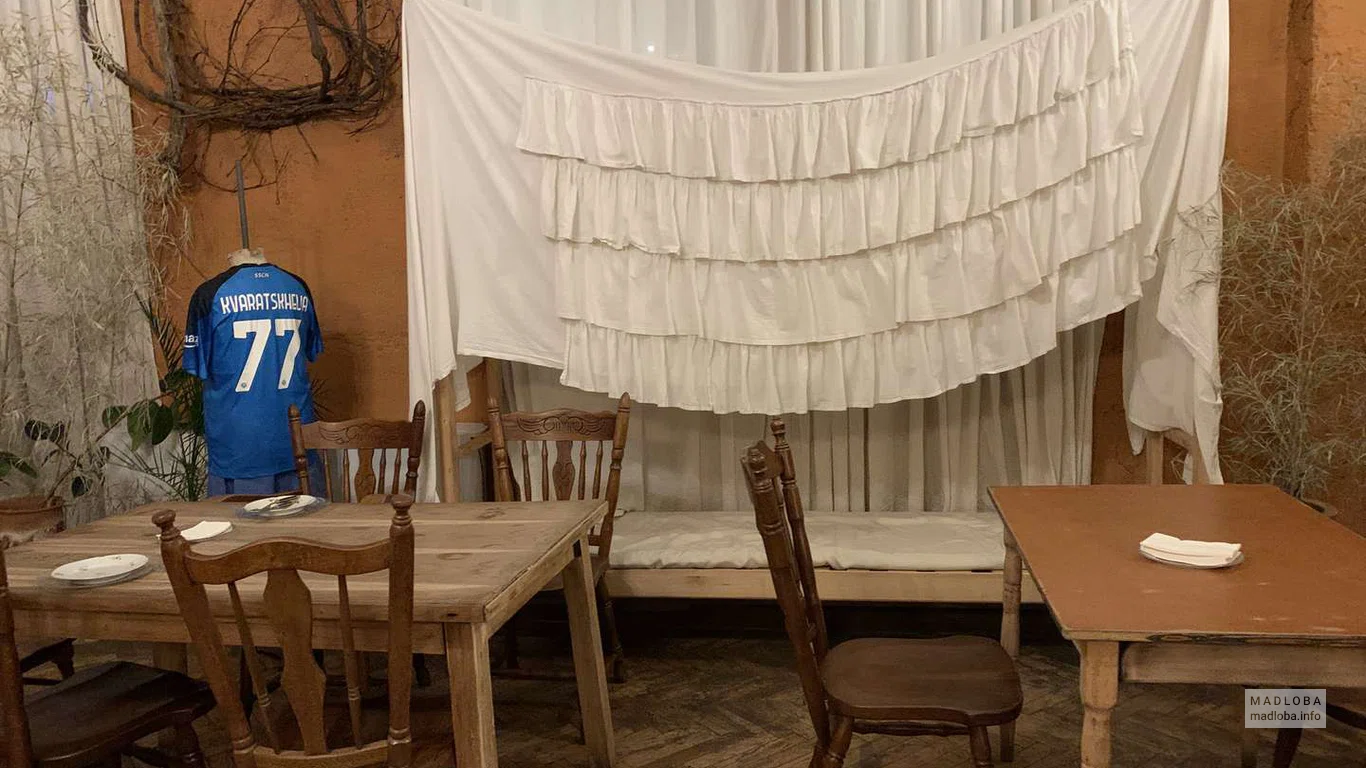The "Sisters" restaurant in Kutaisi