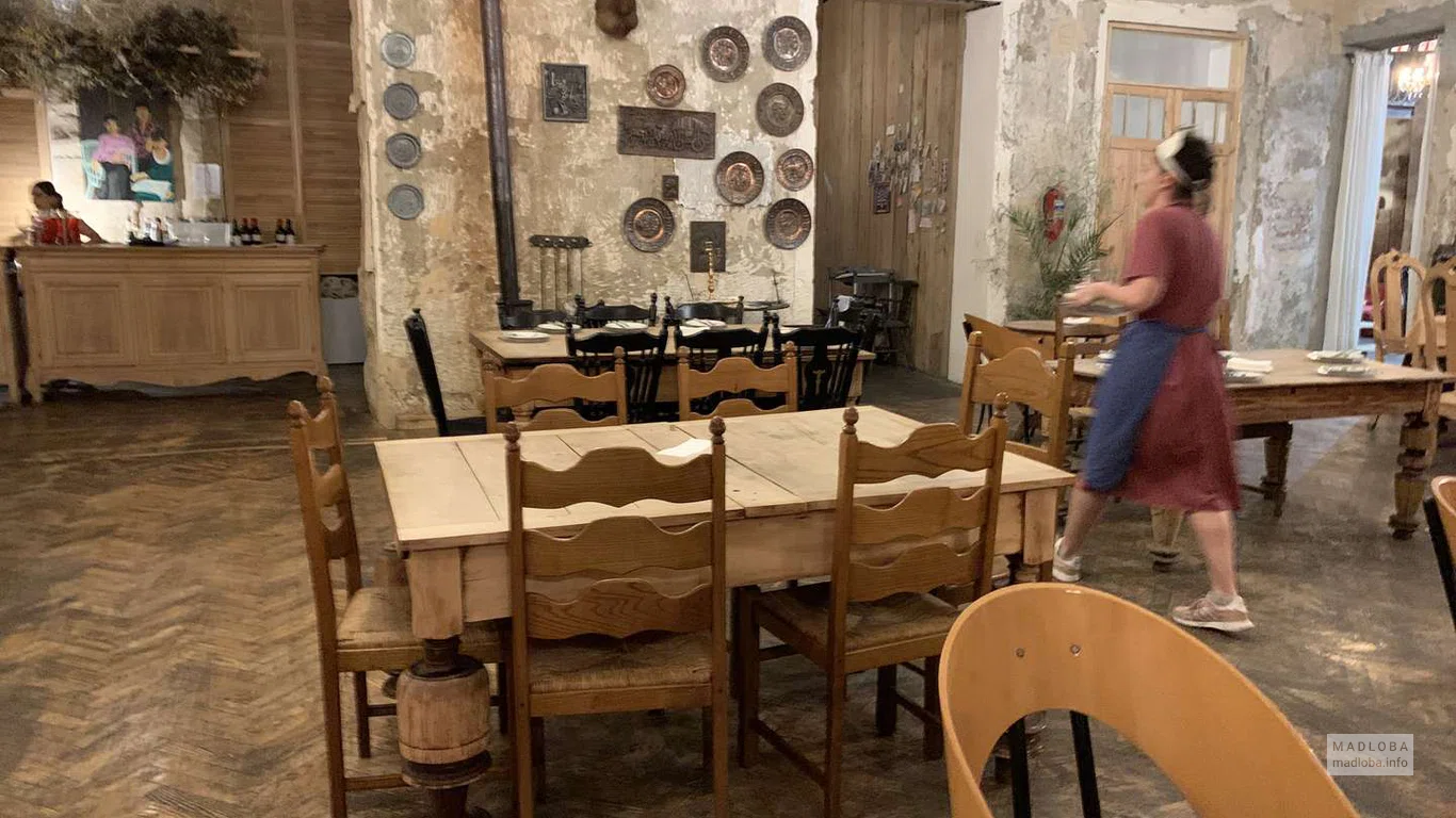 The "Sisters" restaurant in Kutaisi
