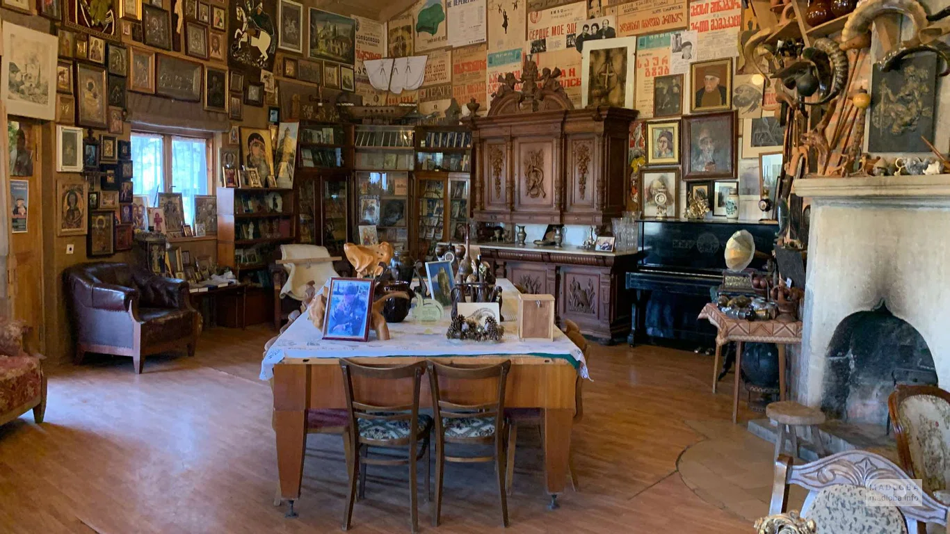 дом-музей  писателя и киносценариста Отиа Иоселиани