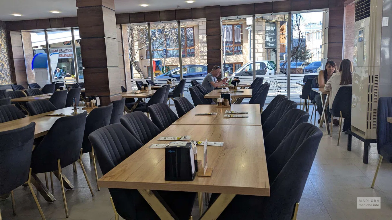 столики в Istanbul Restaurant