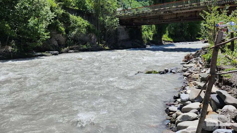 Источник минеральной воды в Пасанаури