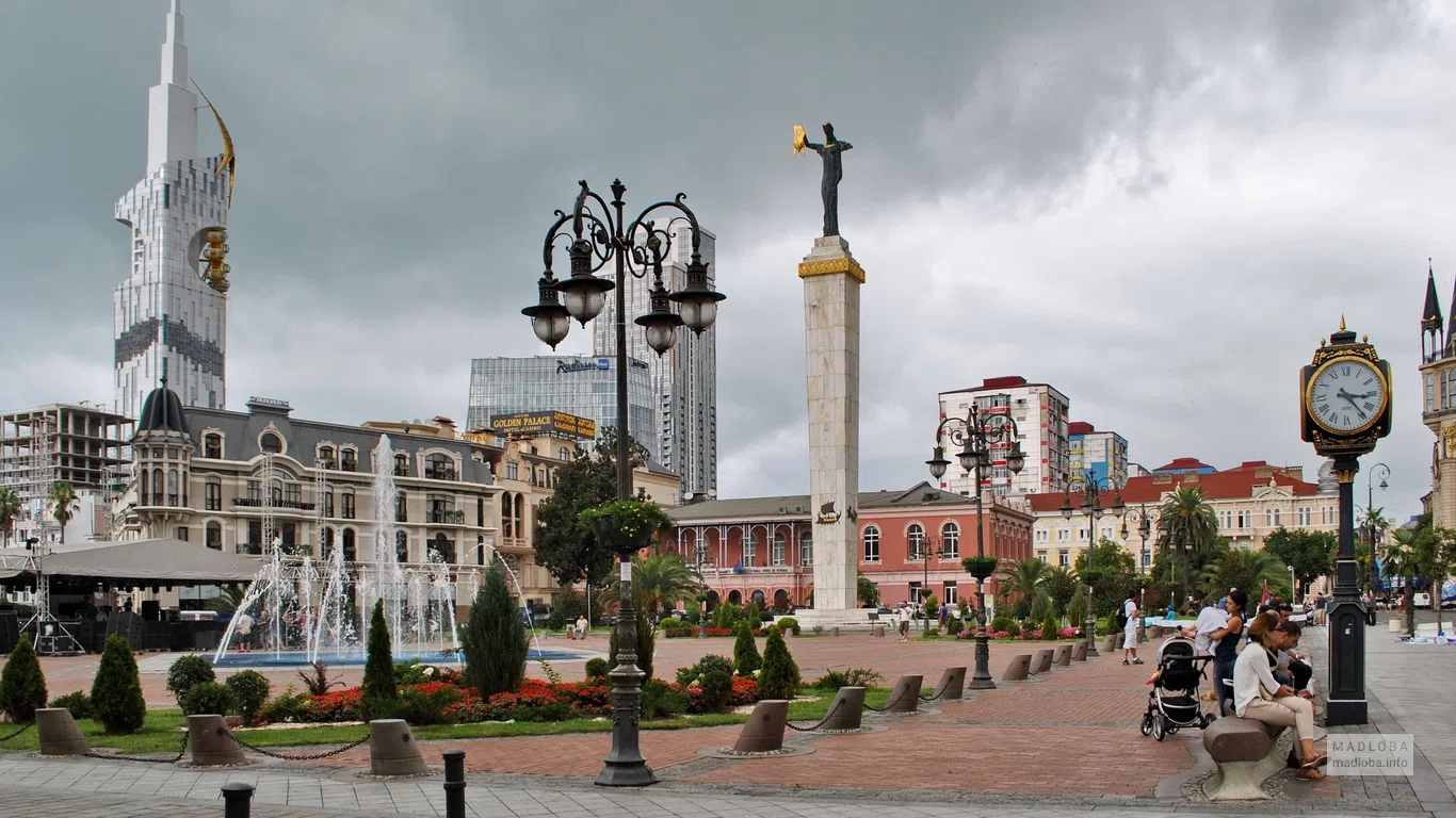 Площадь города в Грузии