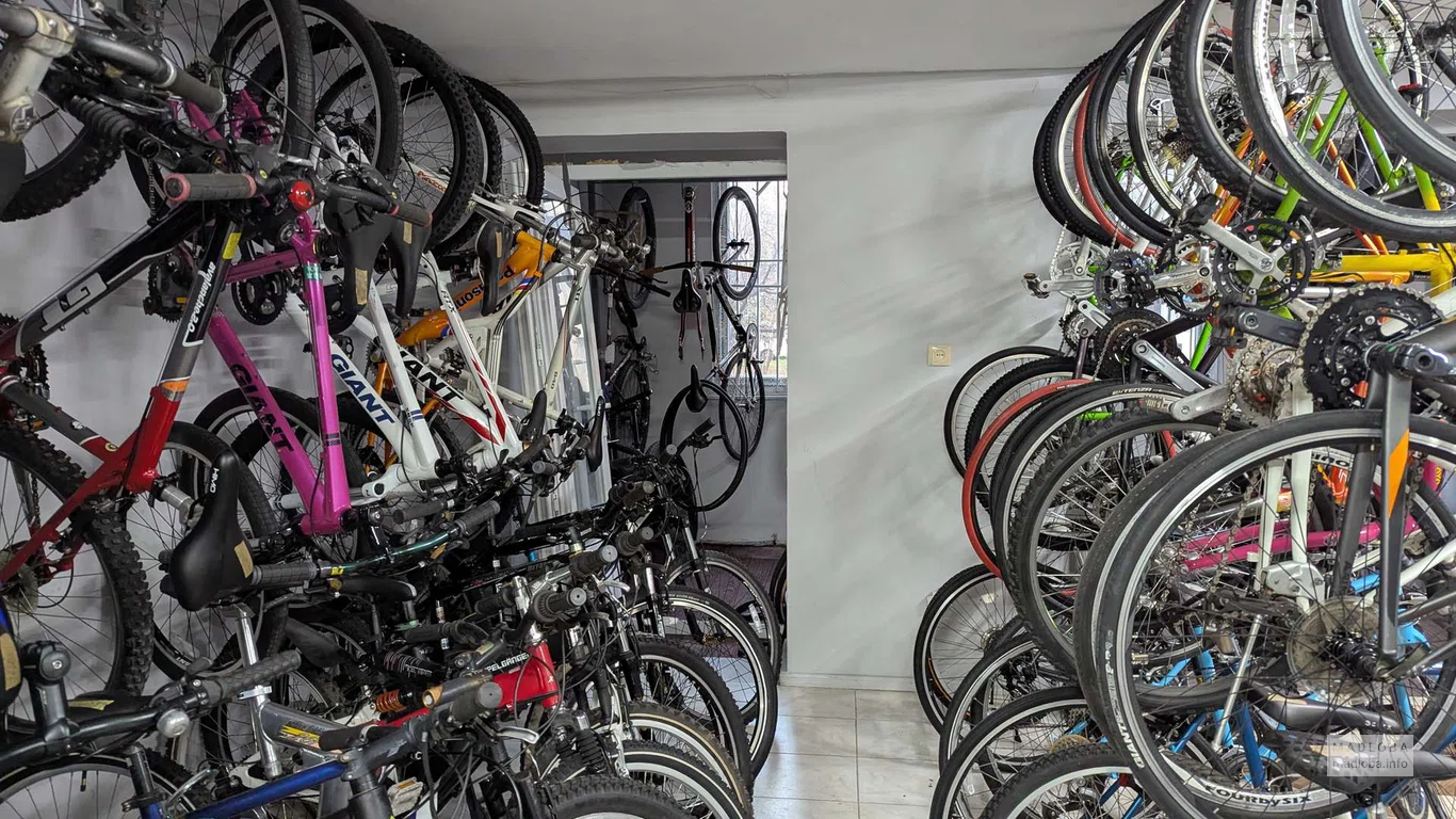 Организованные аксессуары и велосипеды