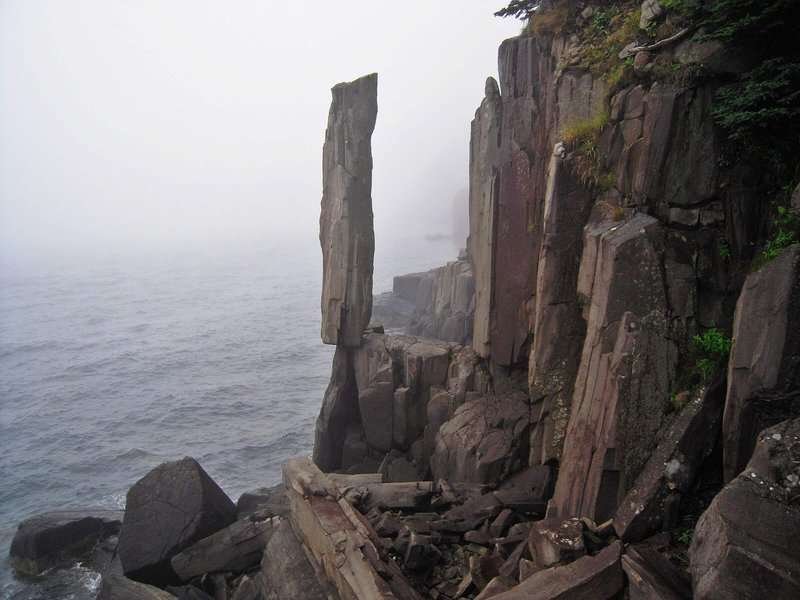 The swinging rock of Kvakantsalia