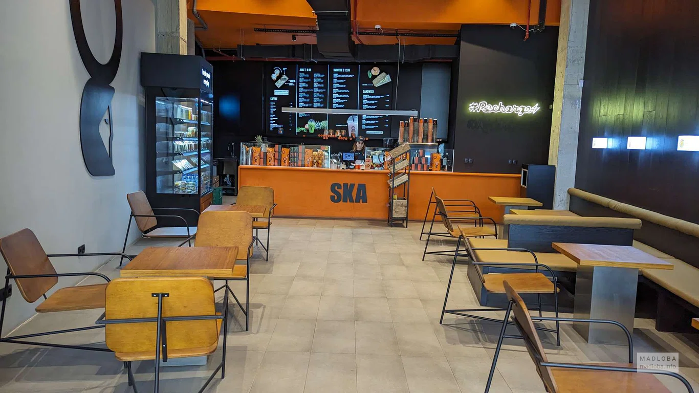 Зал в кафе SKA Juice Bar (Grand Mall)
