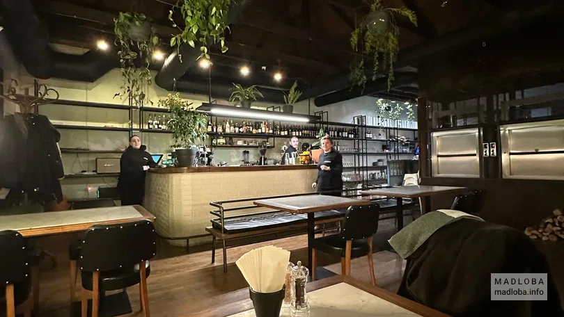 Столики в ресторане Kaklebi