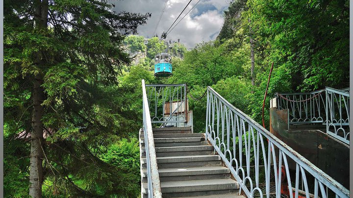 Borjomi cable car (lower station)