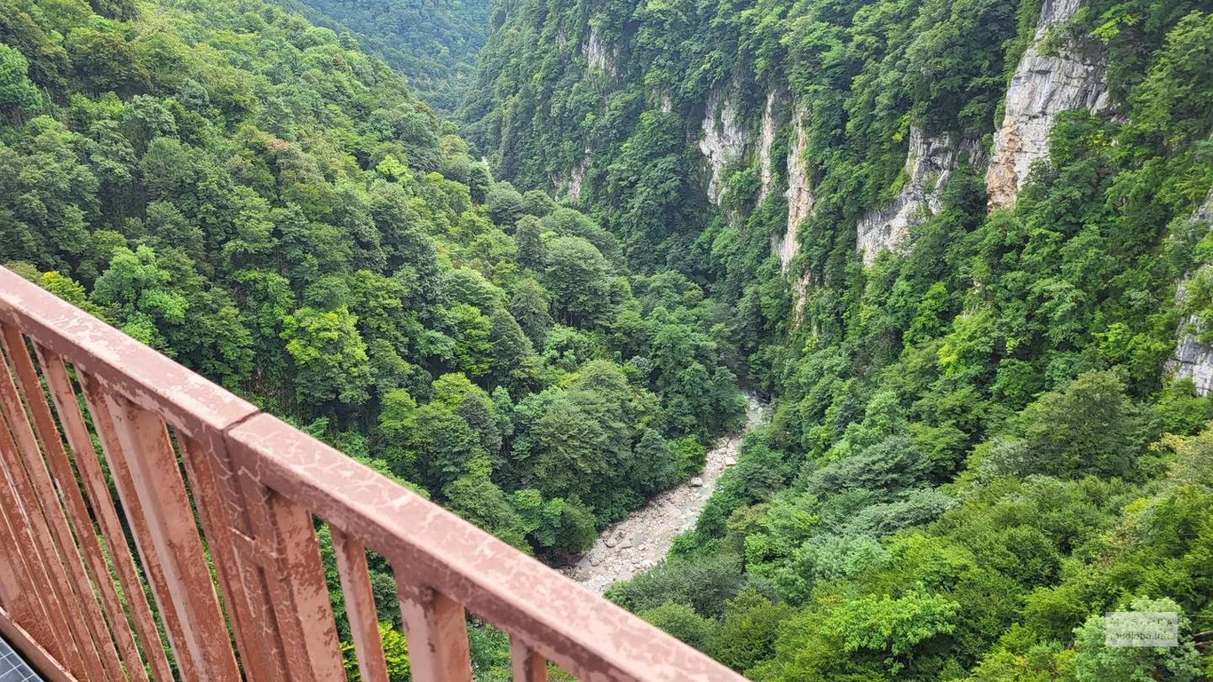 Вид на ущелье каньона Окаце