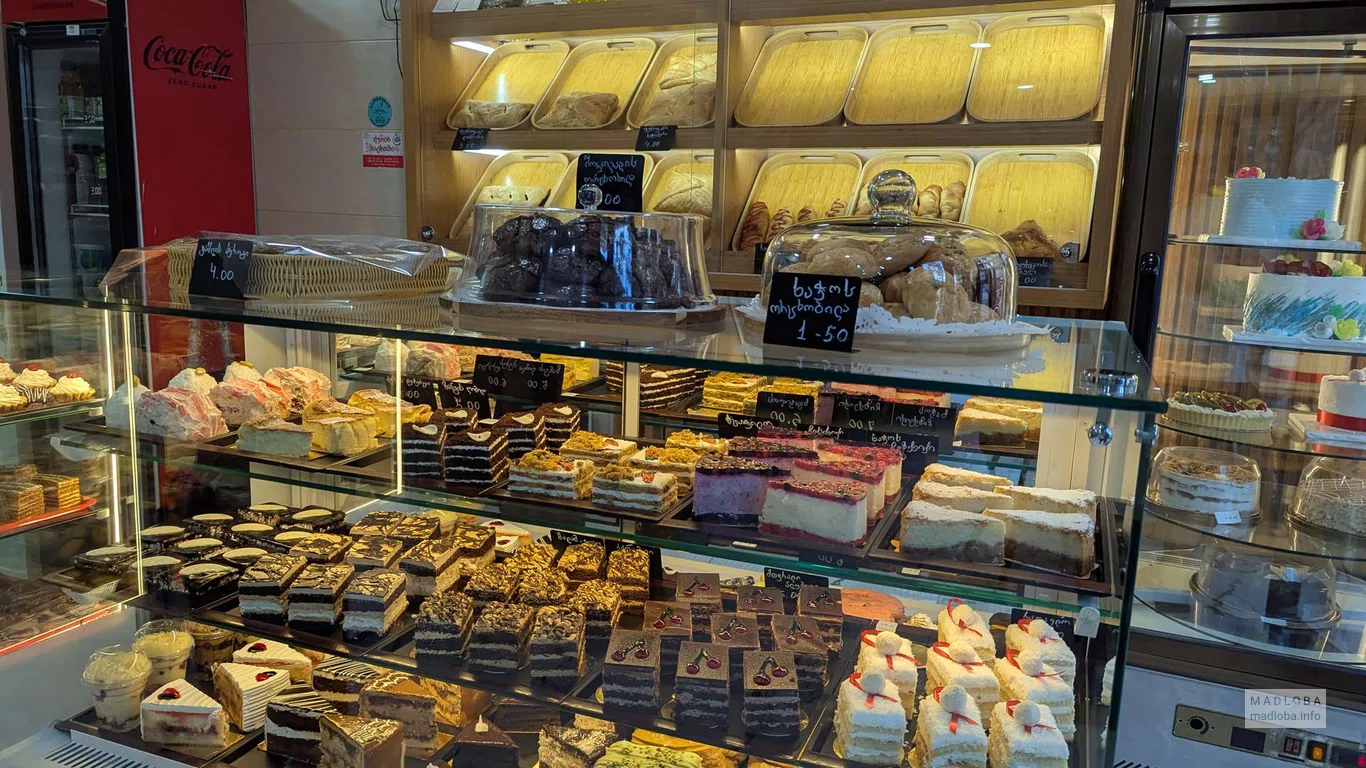 Торты, пирожные и выпечка в Батуми — свежесть, вкус, уют