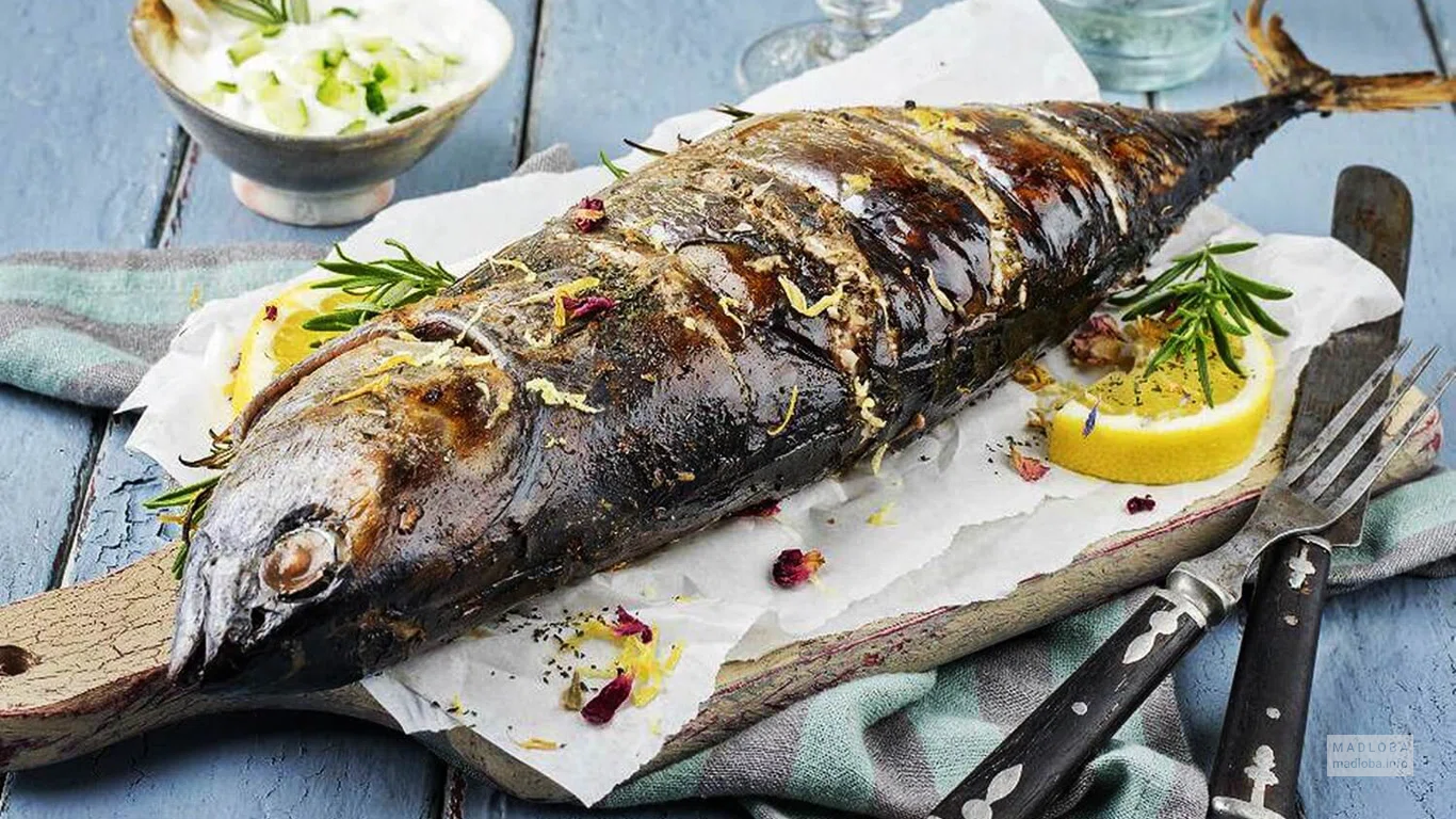 Испеченая рыба в Грузии
