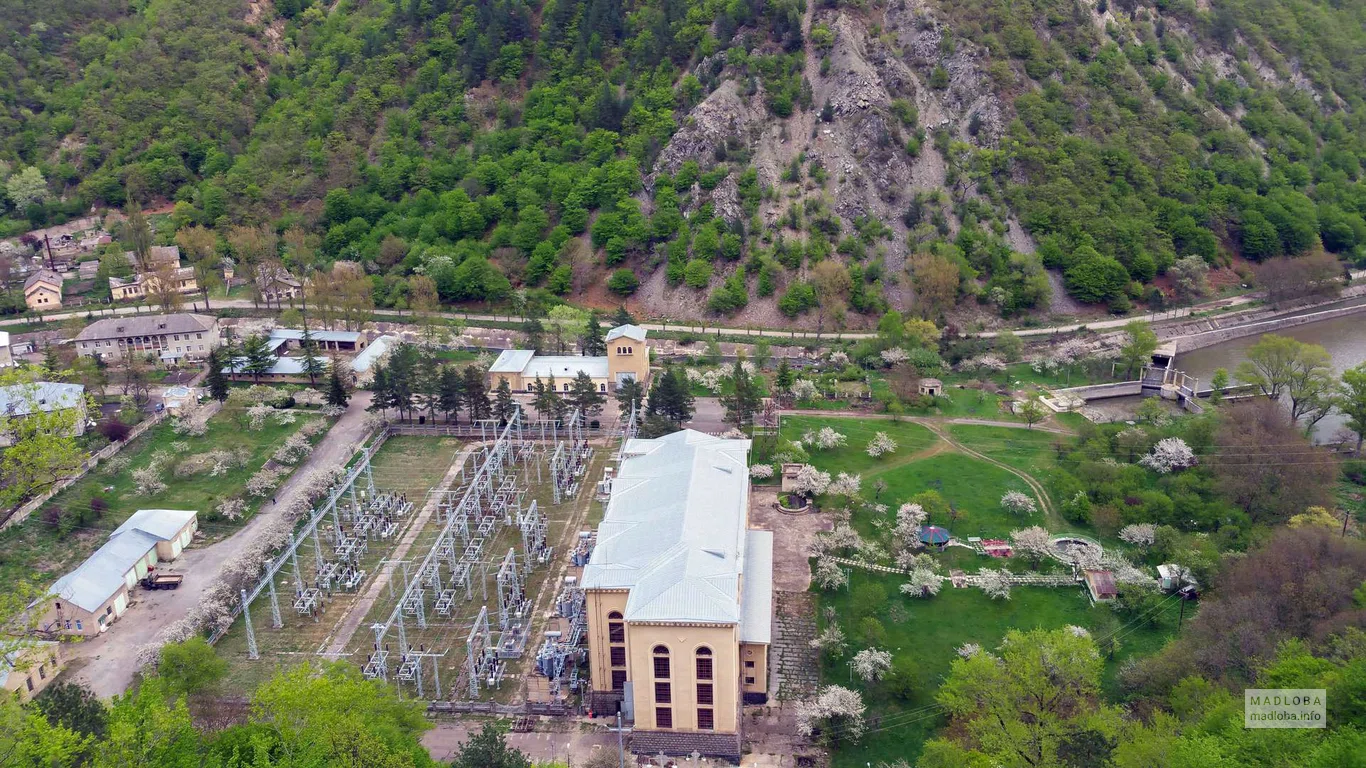 Вид с высоты птичьего полета на Храми ГЭС