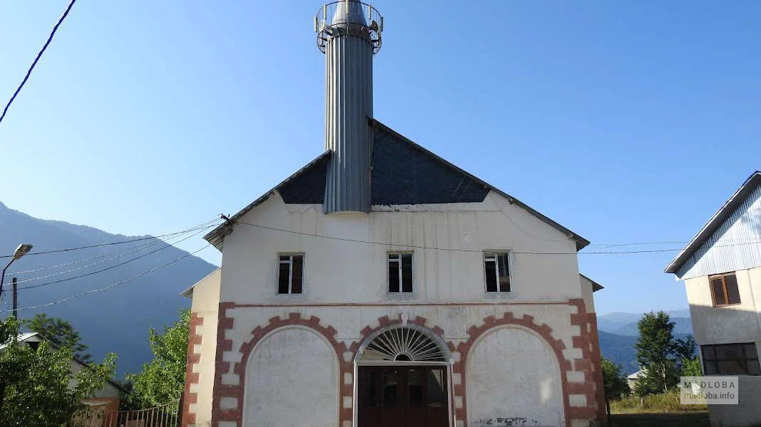 Мечеть в Хуло