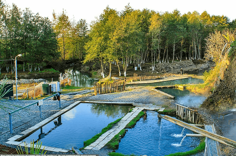 Thermal springs of Kindgi