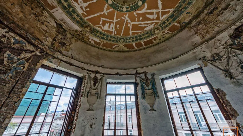 Apollo Cinema in Tbilisi - Abandoned Art Nouveau Building