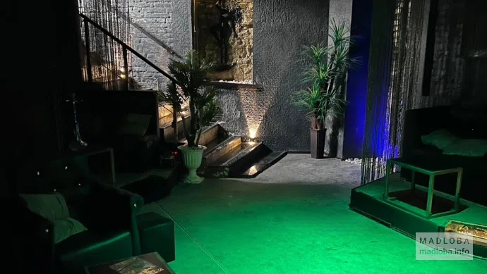 Клуб для взрослых Night Life в Тбилиси