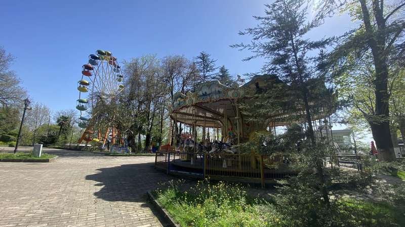 Ferris wheel at Besik Gabashvili Amusement Park