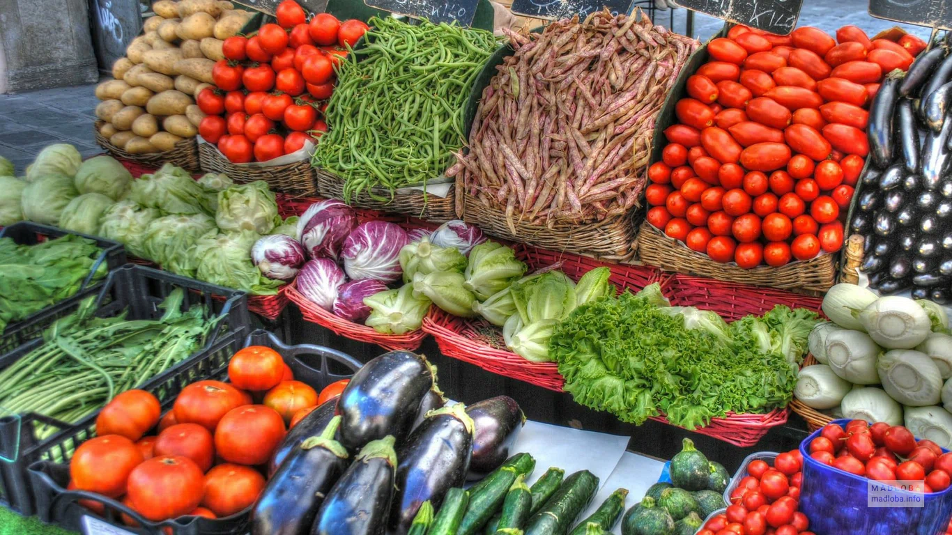 Поставщики овощей, ягод и фруктов "Korfa"