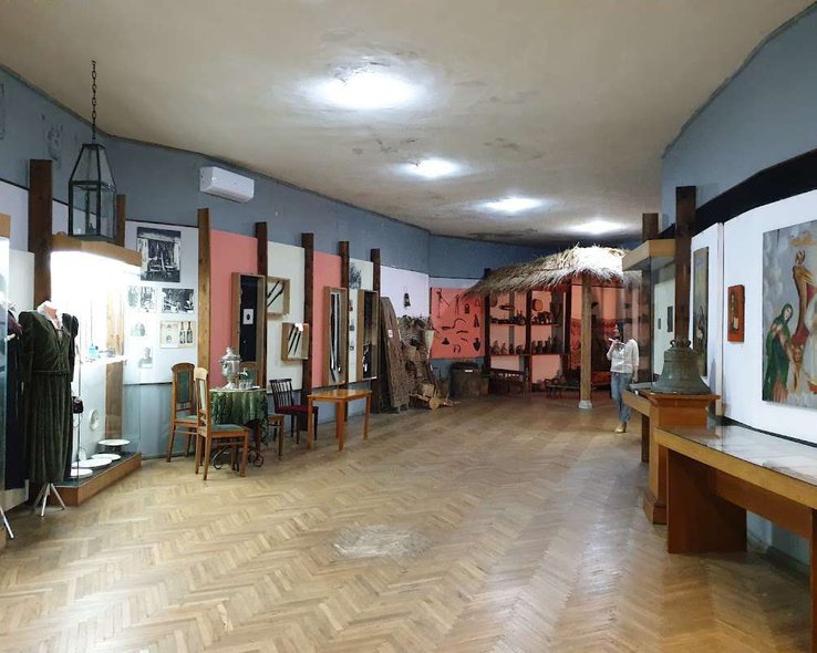 Краеведческий музей Георгия Ахвледиани в Цхалтубо - 02.jpg