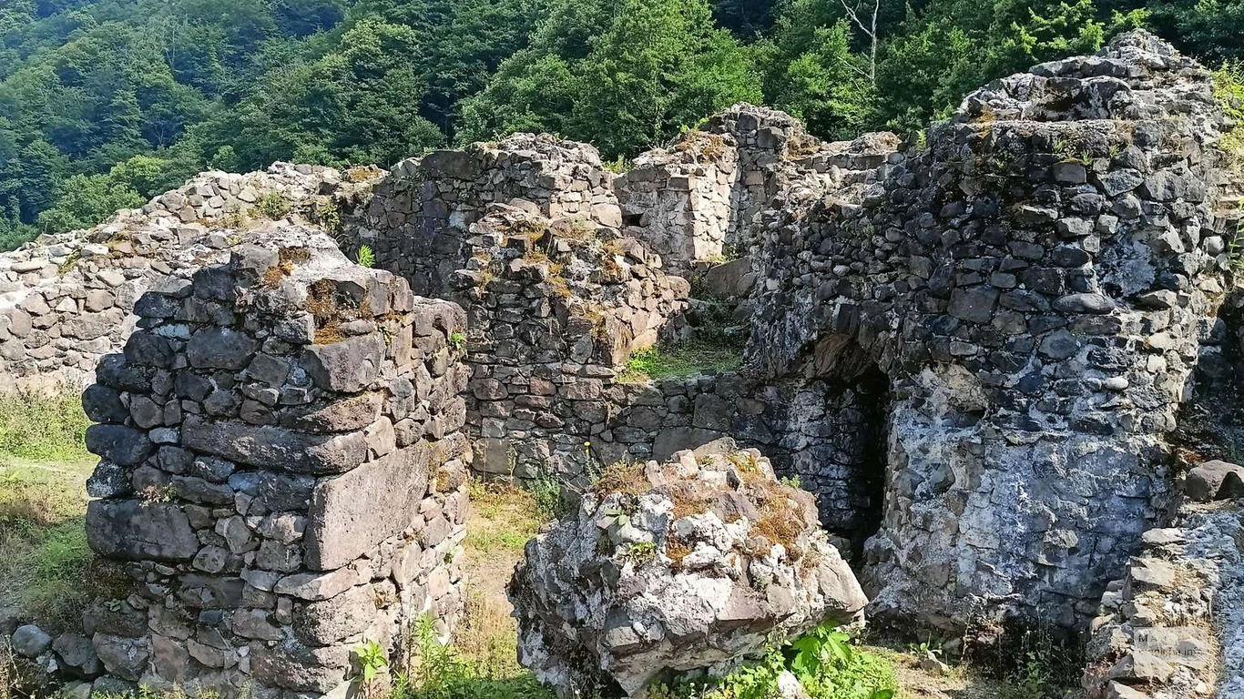 გვარას ციხე