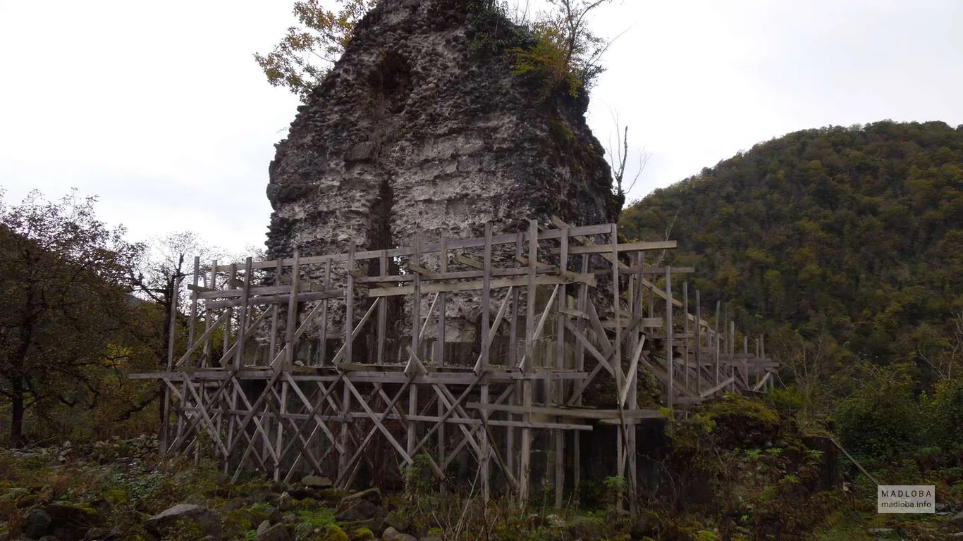 Крепость Скури в Самегрело-Верхней Сванетии