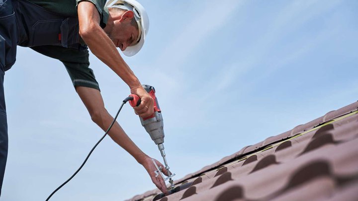 Roofer Ziya Beridze