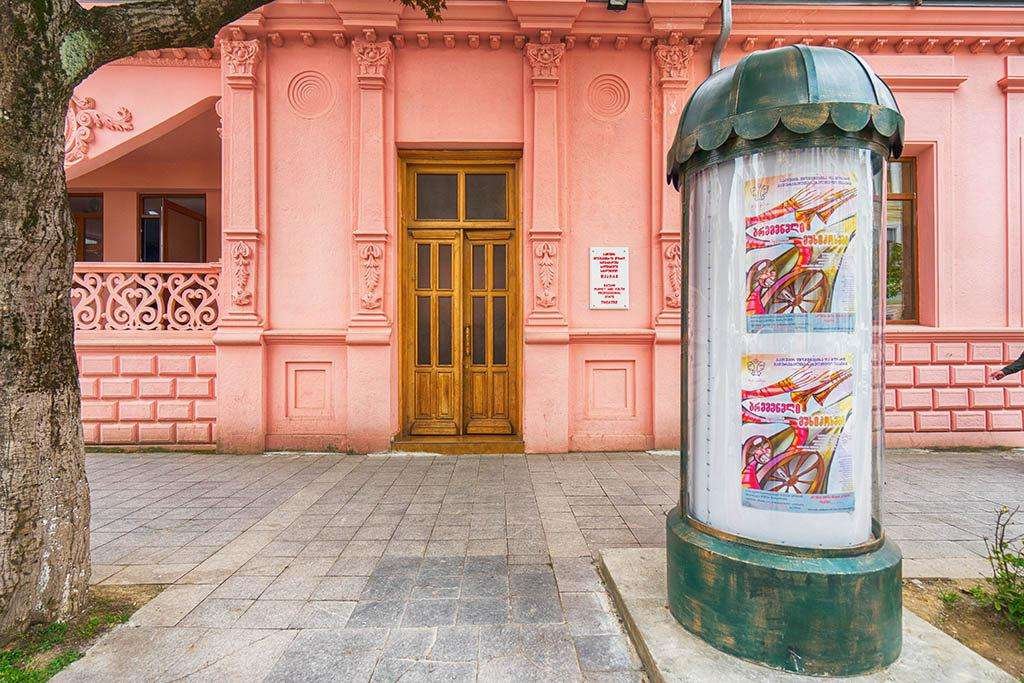 Kukolnyy-teatr-v-Batumi