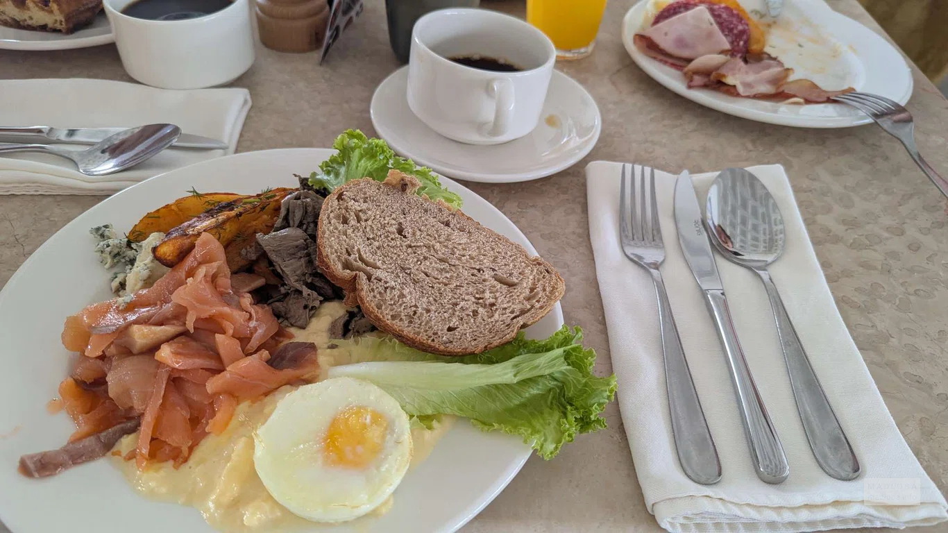 Вкусные блюда в отеле Kvareli Lake Resort в Кварели