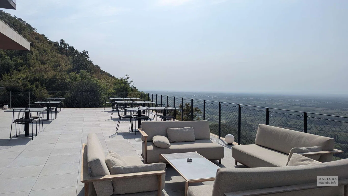 🌄 Kvareli Lake Resort — отдых премиум-класса с видом на Алазанскую долину и бассейнами под открытым небом