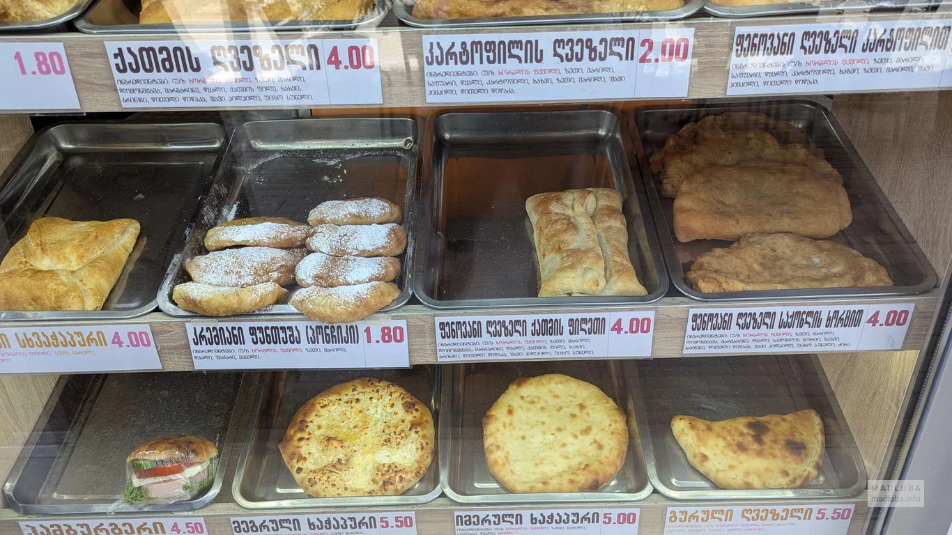 Выпечка в Cheese in khachapuri