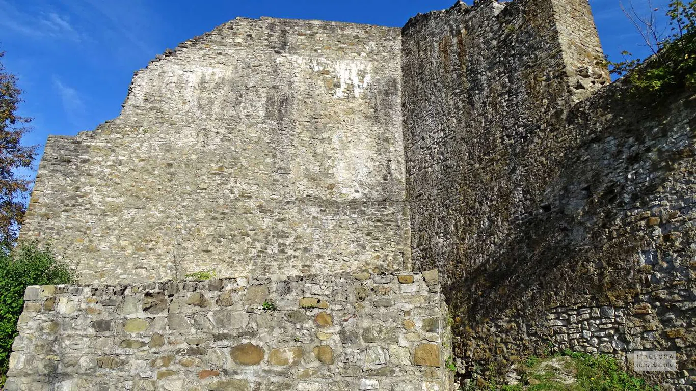 ციხე-ქალაქ კვეტერის კედელი