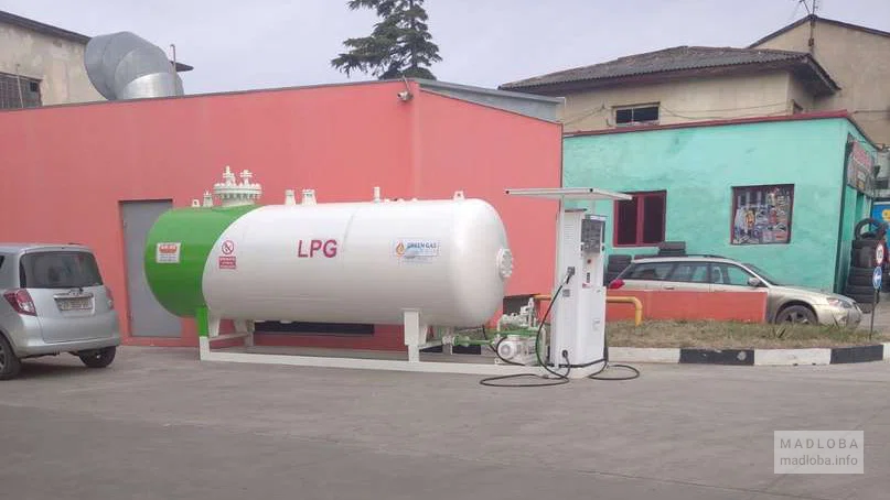 Заправочная станция "LPG Green Gas" на улице Никеа 16