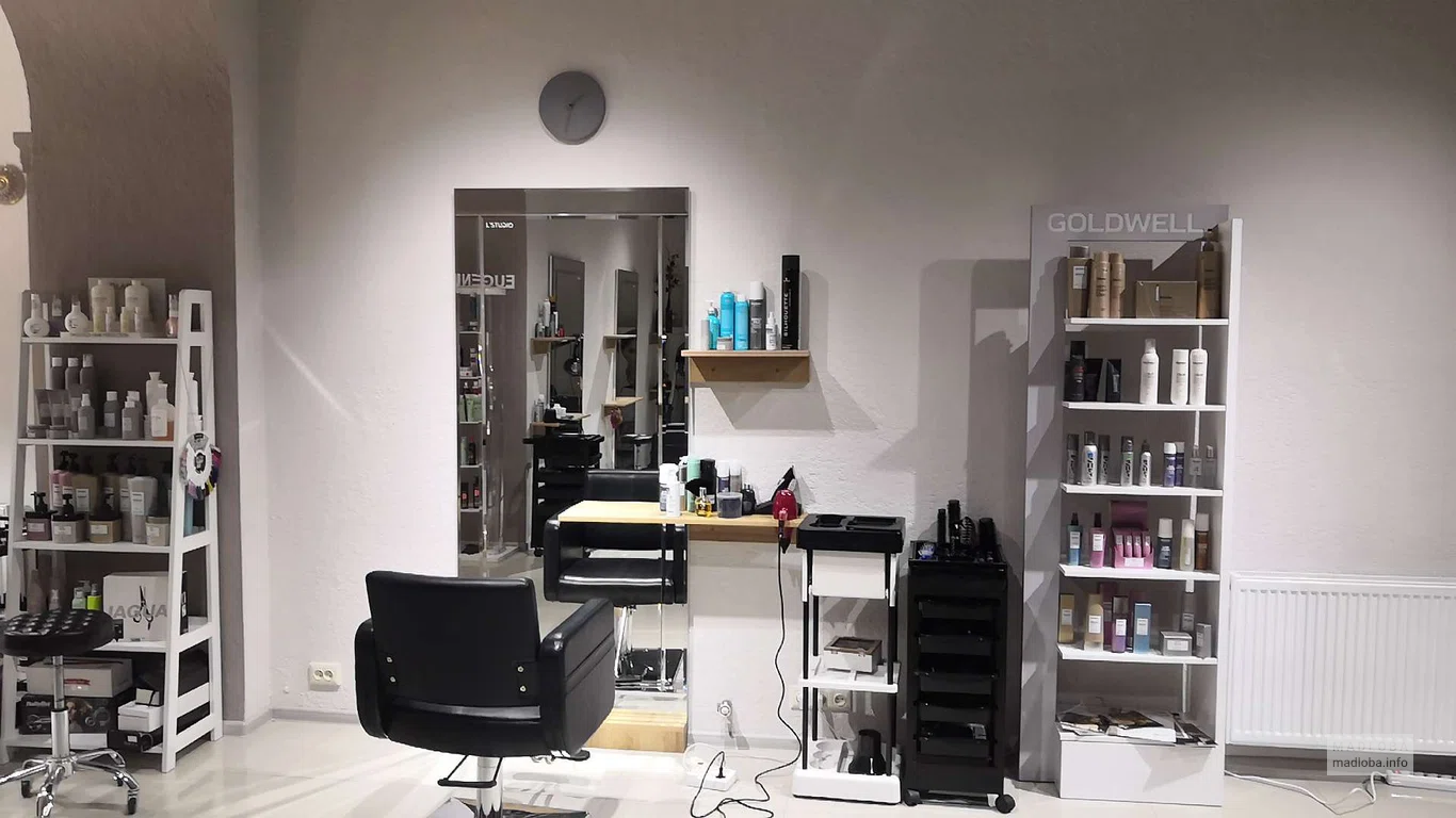 Beauty salon "L'Studio" interior