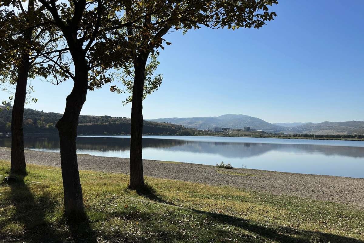 Lake Lisi