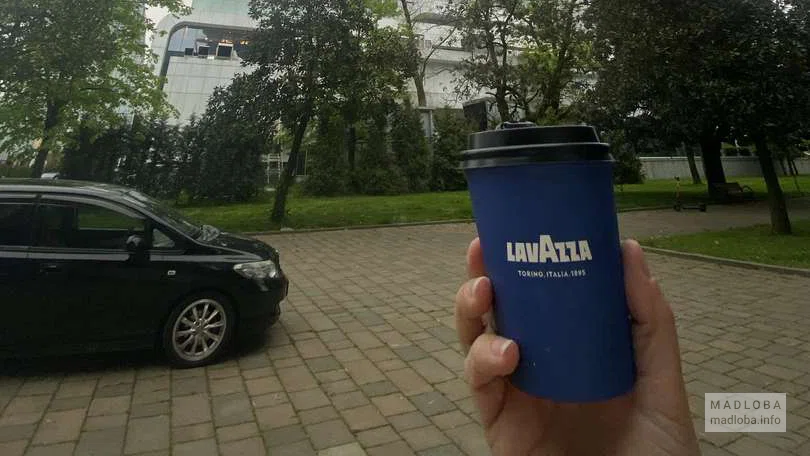 Фирменный стаканчик Lavazza