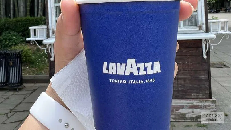 Фирменный стаканчик Lavazza