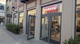 Levis _ Outlet Village