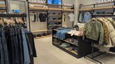 Levis _ Outlet Village