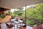 Lia's Guest House