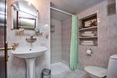 Lia's Guest House