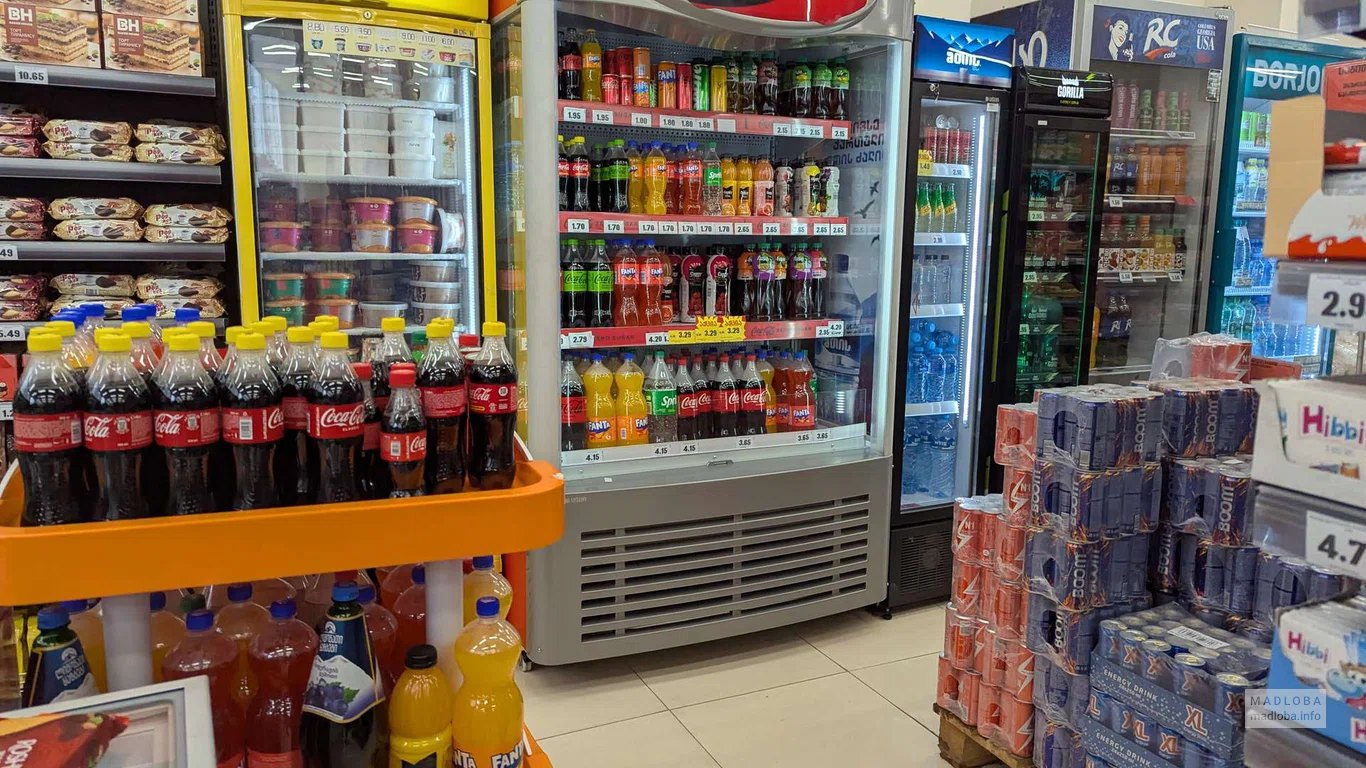 Напитки в супермаркете Libre на улице Табидзе, 6