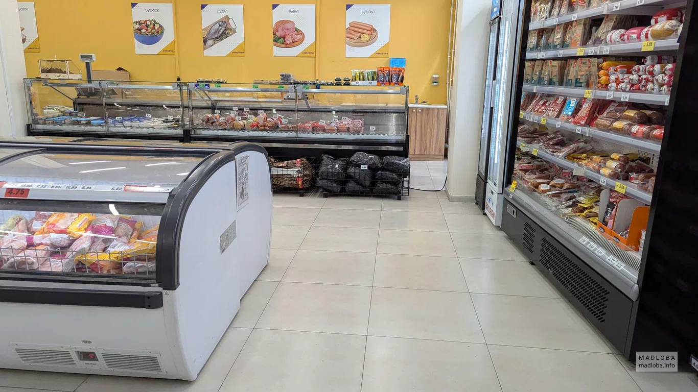 Колбасы и мясные изделия в магазине Libre