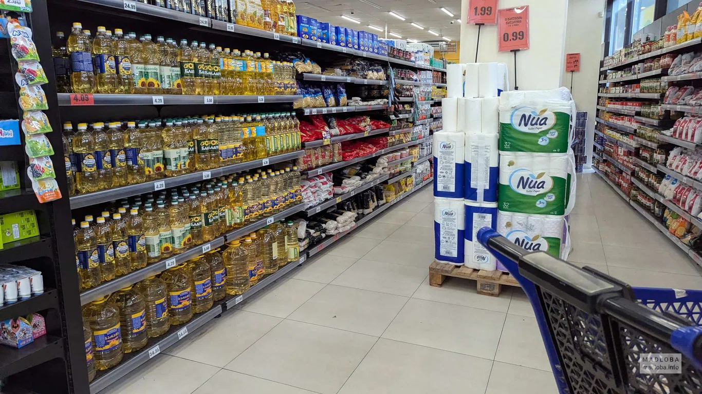 Подсолнечное масло, макароны и крупы в магазине Libre