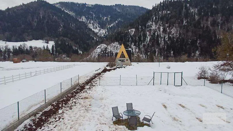 парковка на территории коттеджа Luma