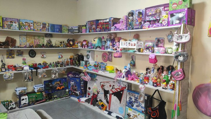 M&N Toys