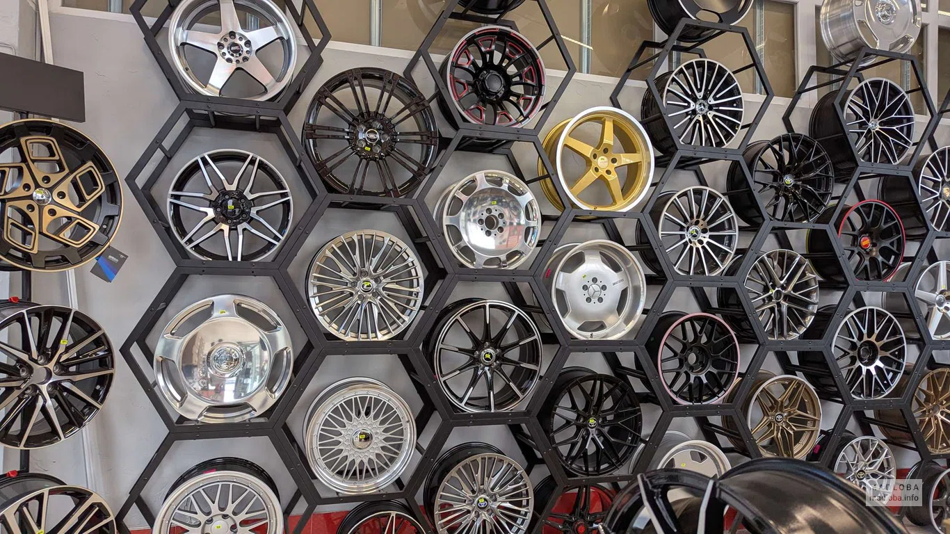 Большой выбор дисков на колеса авто в магазине на Орбелиани 39
