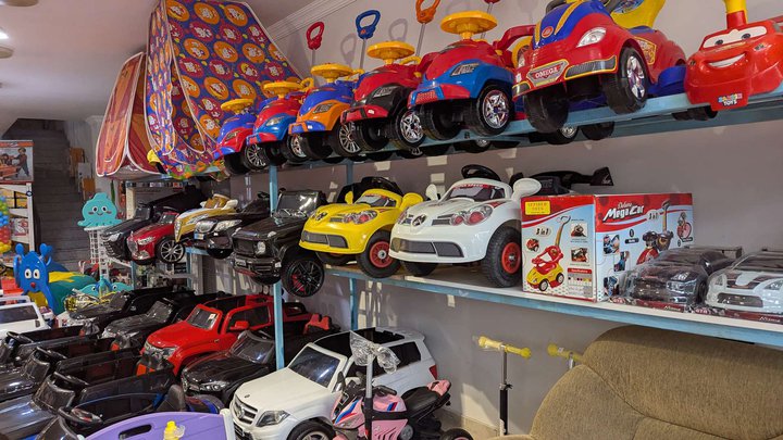 Магазин игрушек (ул. Давида Агмашенебели, 46)