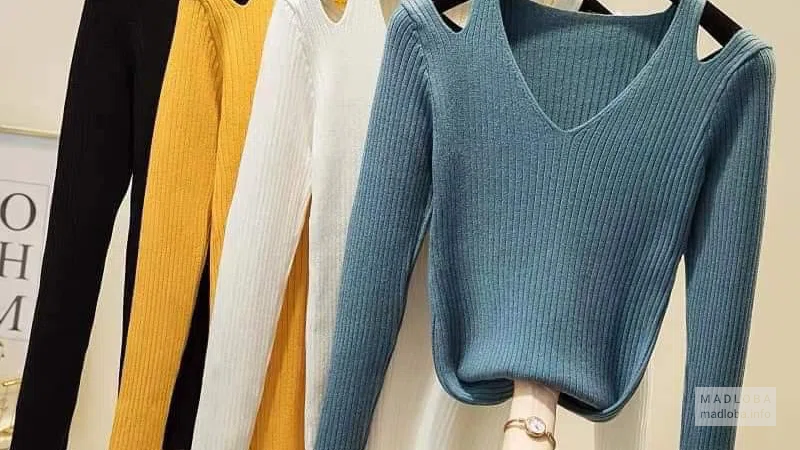 Ассортимент жакетов в магазине Шопинг Хуб