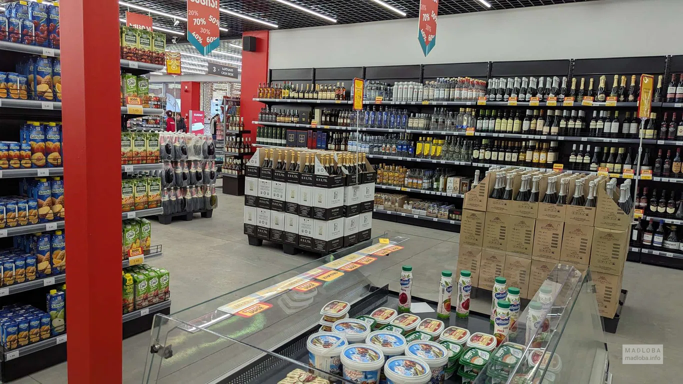 напитки в  супермаркете "Magniti"  в Боржоми
