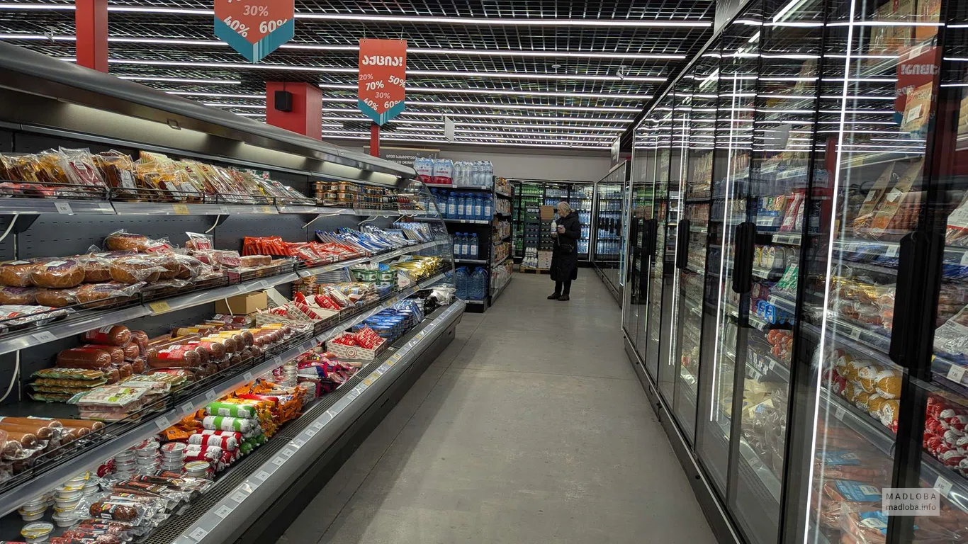 продукты в магазине Magniti в Боржоми